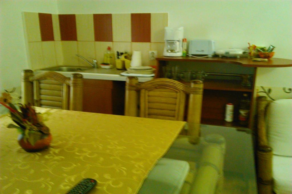 Apartamento Casa Piata Sfatului Braşov Habitación foto